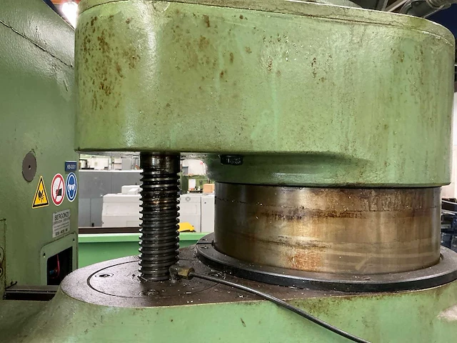 Bergonzi tr 40 radiaalboormachine - afbeelding 5 van  26