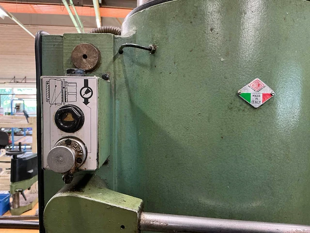Bergonzi tr 40 radiaalboormachine - afbeelding 9 van  26