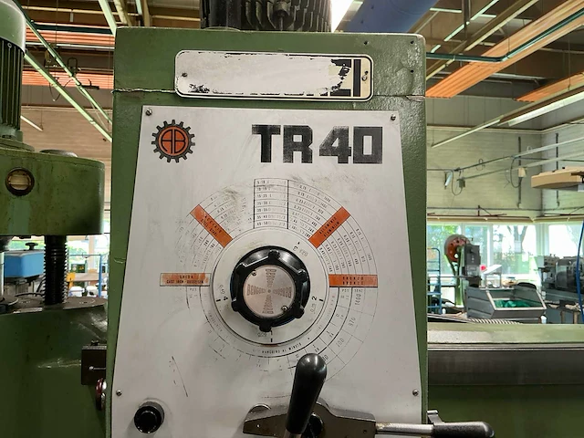 Bergonzi tr 40 radiaalboormachine - afbeelding 13 van  26