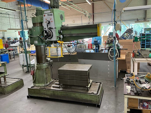 Bergonzi tr 40 radiaalboormachine - afbeelding 12 van  26