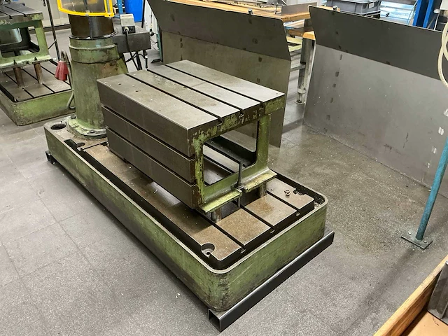 Bergonzi tr 40 radiaalboormachine - afbeelding 23 van  26