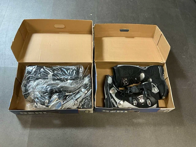 Berik motorlaarzen maat 42 (2x) - afbeelding 1 van  3