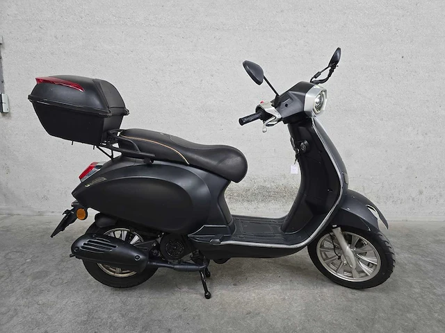 Berini - bromscooter - classic iii - 4t 45km uitvoering fnl91b - afbeelding 2 van  8
