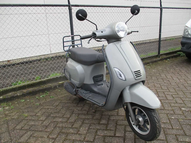 Berini - snorscooter - napoli ii jj50qt-21h - scooter - afbeelding 8 van  12