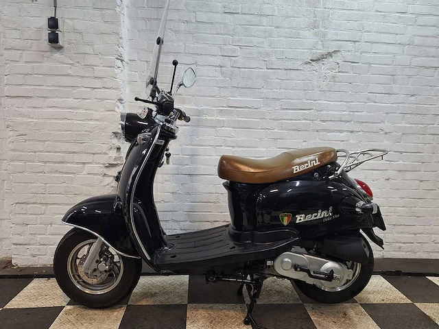 Berini dolce vita 25km snorscooter 4-takt - afbeelding 1 van  7