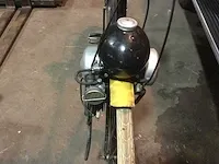 Berini eitje oldtimer snorfiets - afbeelding 10 van  12