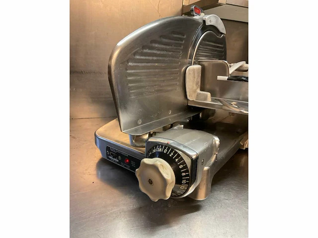 Berkel 834 snijmachine - afbeelding 2 van  6