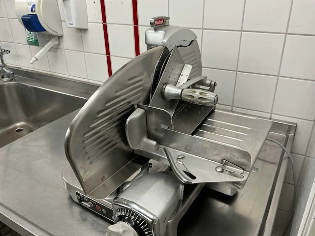 Berkel 834 snijmachine - afbeelding 4 van  6