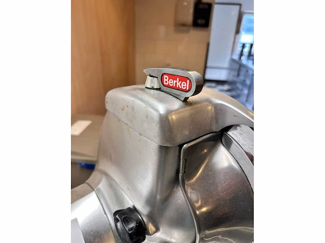 Berkel 834 snijmachine - afbeelding 2 van  4
