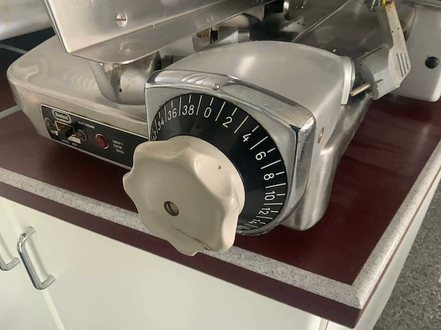 Berkel 834 snijmachine - afbeelding 3 van  6