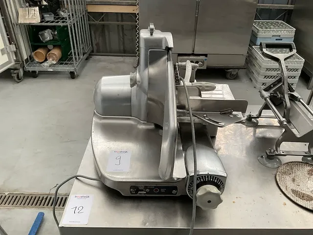 Berkel 834 vleessnijmachine - afbeelding 2 van  6