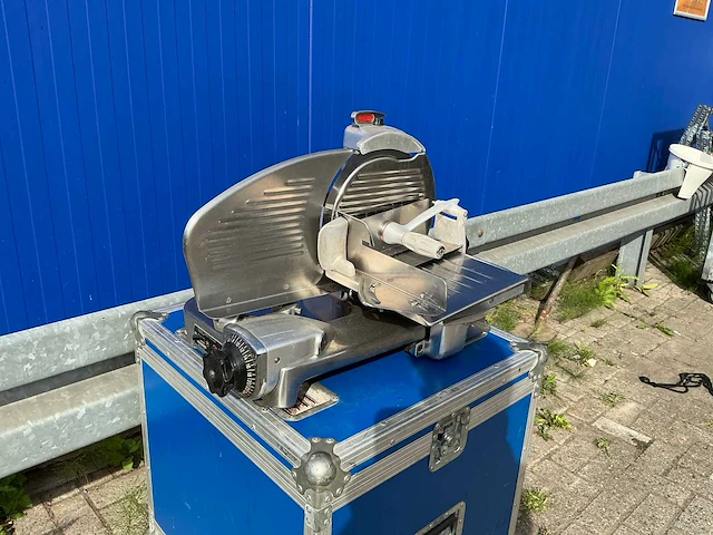 Berkel 834 vleessnijmachine - afbeelding 1 van  10