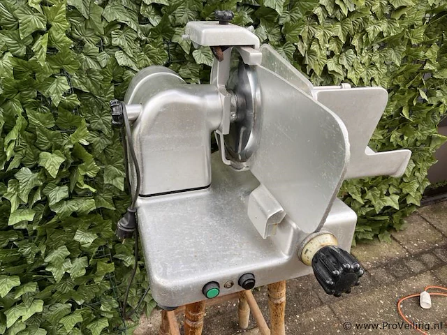 Berkel vleessnijmachine - afbeelding 1 van  5