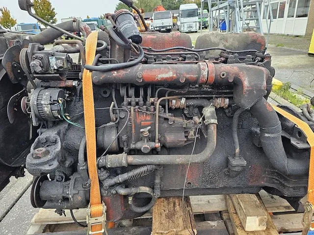 Berliet - m-520 - motor met versnellingsbak - afbeelding 8 van  12