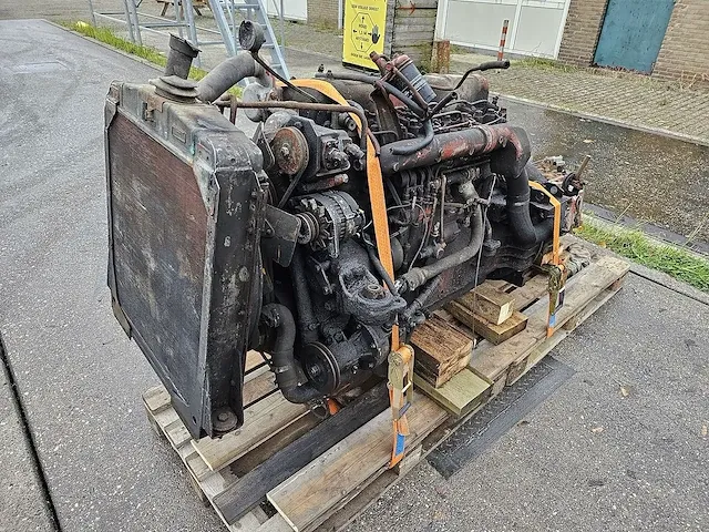 Berliet - m-520 - motor met versnellingsbak - afbeelding 9 van  12