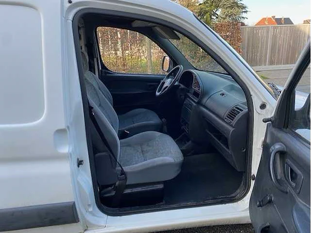 Berlingo - citroen - afbeelding 13 van  13