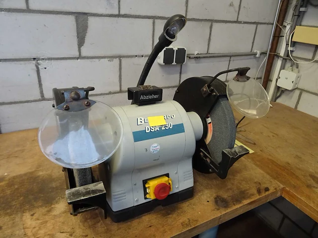 Bernardo - 2006 - dsa 250 - werkbankslijpmachine - afbeelding 1 van  2