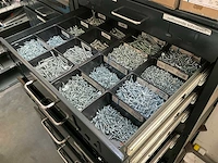 Berner meubel met bevestigingsmateriaal voor campers - afbeelding 20 van  31