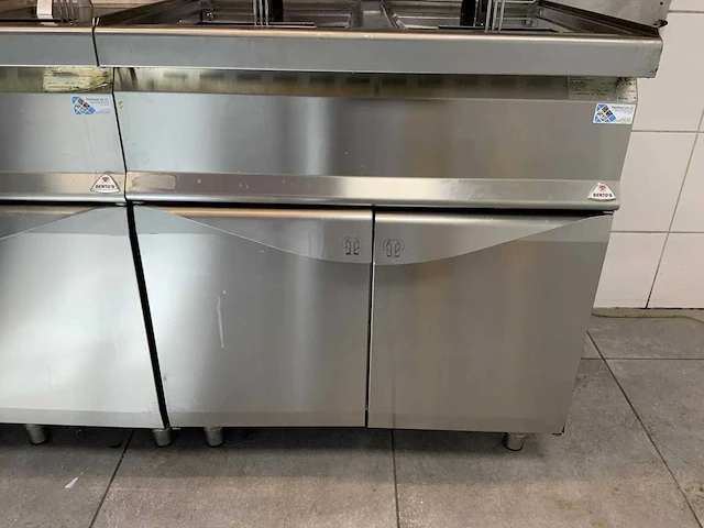 Berto's - gl20+20m - dubbele friteuse - afbeelding 4 van  9