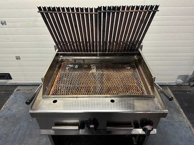 Berto's - plg80m - lavasteengrill - afbeelding 3 van  5