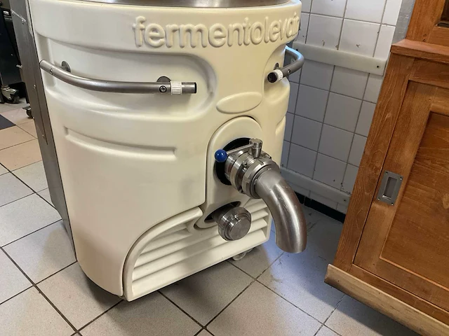 Bertrand - fl 80 - fermentatietank - afbeelding 2 van  7