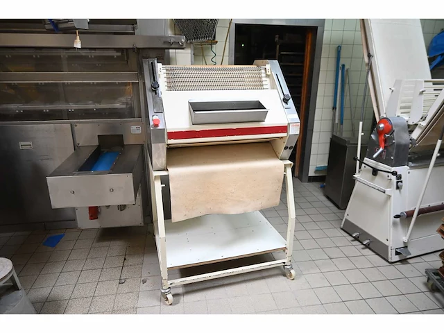Bertrand euro 2000sr stokbroodmachine - afbeelding 1 van  7