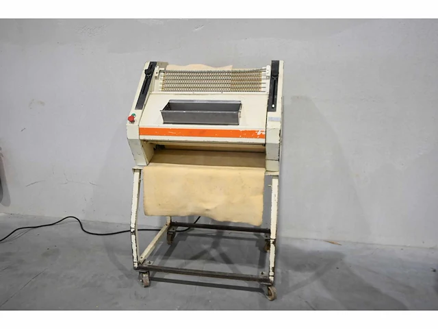 Bertrand euro 2000sr stokbroodmachine - afbeelding 1 van  5