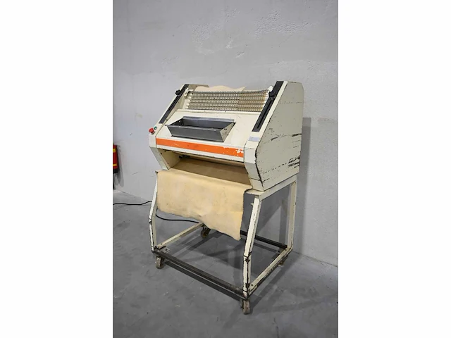 Bertrand euro 2000sr stokbroodmachine - afbeelding 5 van  5