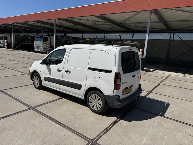 Bestelauto citroen, berlingo 1.6 hdi 700 club economy, bouwjaar 2013 - afbeelding 31 van  36