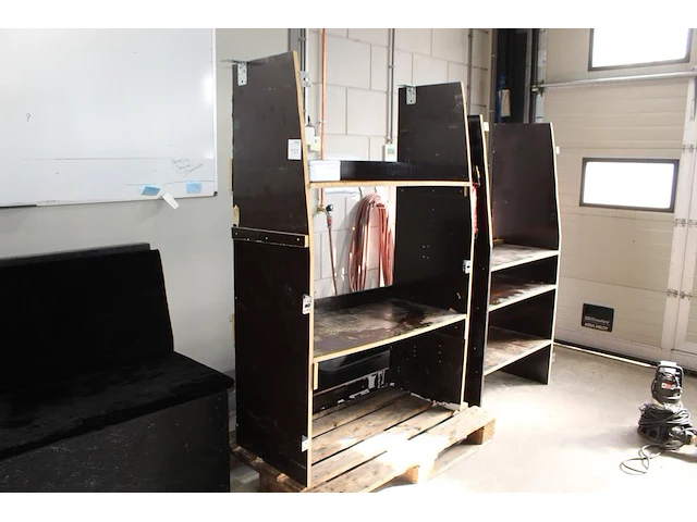 Bestelbus interieurkasten voor vermoedelijk vw crafter. - afbeelding 1 van  2