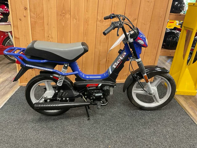 Beta snorscooter brommer - afbeelding 1 van  17