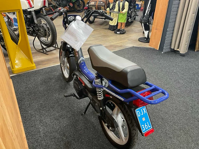 Beta snorscooter brommer - afbeelding 11 van  17