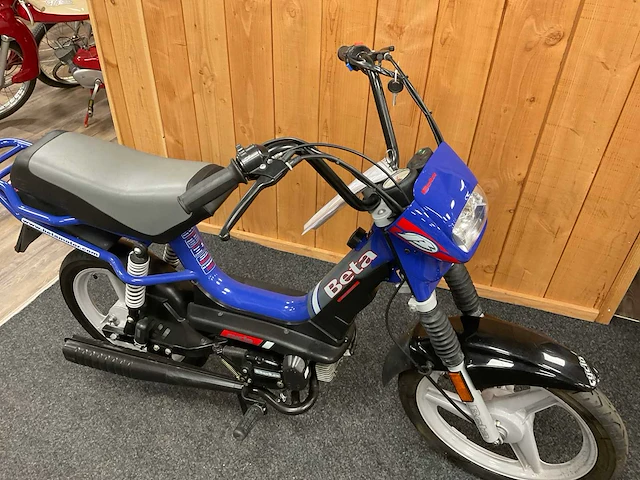Beta snorscooter brommer - afbeelding 12 van  17