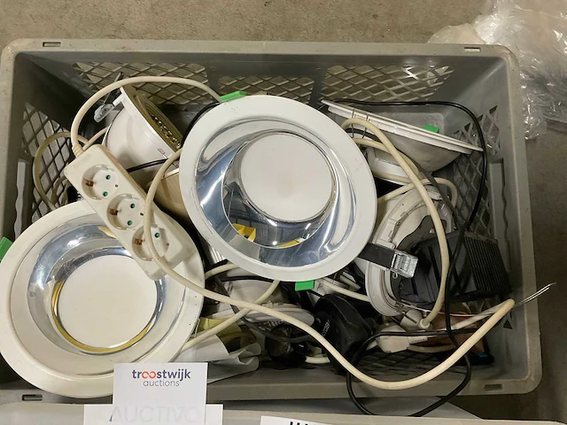 Betaalterminals en lampen - afbeelding 3 van  3