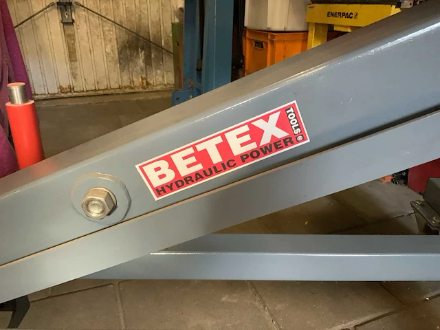 Betex 25t mobiele pully trekker - afbeelding 25 van  42