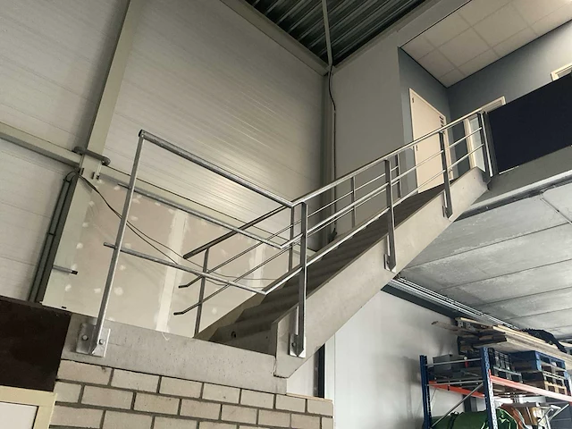 Beton betonnen trap 2 verdiepingen - afbeelding 4 van  18