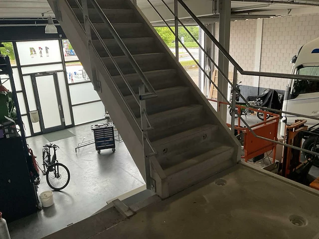 Beton betonnen trap 2 verdiepingen - afbeelding 7 van  18