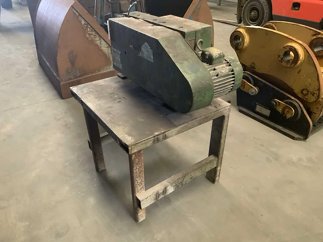 Beton staal knipmachine - afbeelding 2 van  8