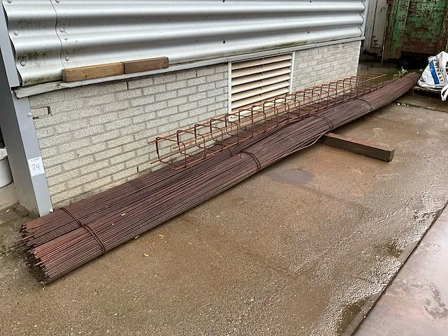 Beton vlechtijzer - afbeelding 1 van  2