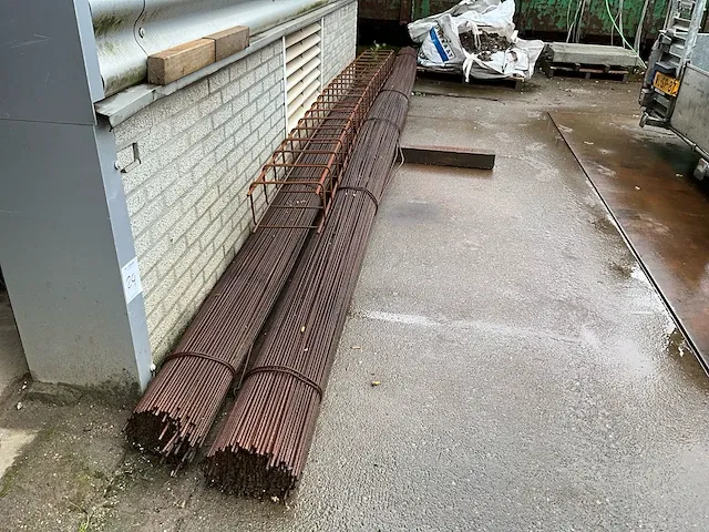 Beton vlechtijzer - afbeelding 2 van  2