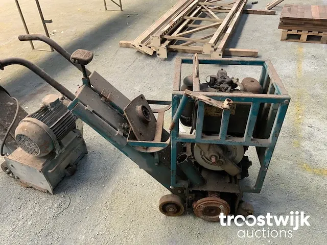 Betonfrees/vloerfreesmachine - afbeelding 1 van  4