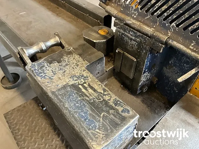 Betonijzer knipmachine - afbeelding 6 van  9