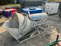 Betonkubel - afbeelding 1 van  5