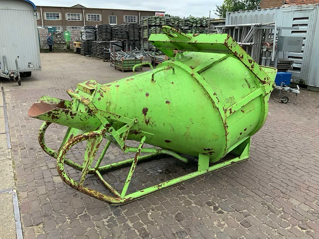 Betonkubel - afbeelding 2 van  3