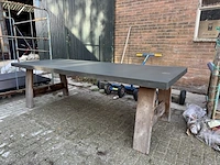 Betonlook tuintafel teakhouten poten zwaar 250x100x77 cm - afbeelding 2 van  6