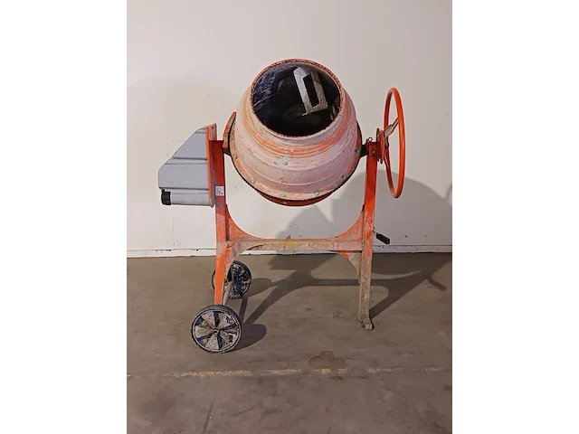Betonmolen 140l 230v ~ atika, profi 145s, bouwjaar 2018 - afbeelding 1 van  12