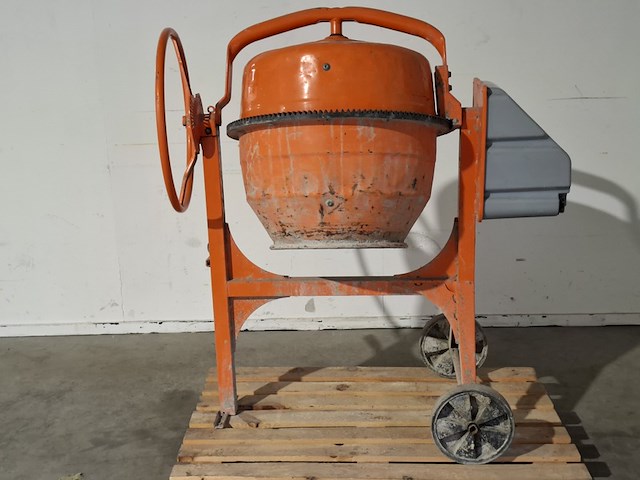 Betonmolen 140l 230v ~ atika, profi 145s, bouwjaar 2020 - afbeelding 1 van  8