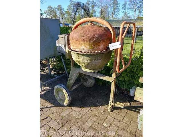 Betonmolen lescha, euro mix 125 - afbeelding 1 van  8