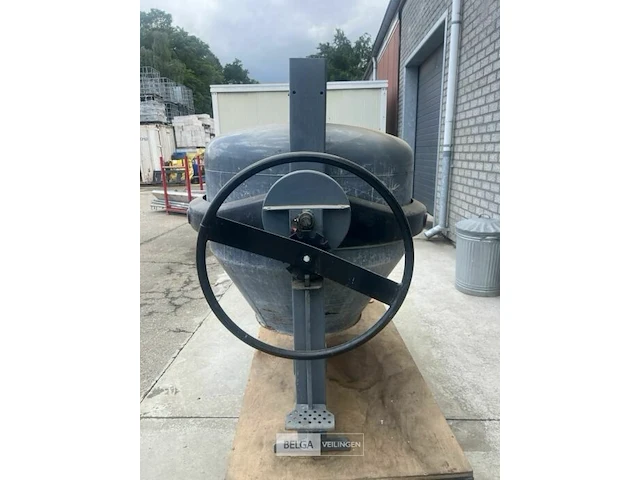 Betonmolen tractor - afbeelding 2 van  4