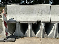 Betonnen afzetting (44,00 mtr) (ongebruikt) - afbeelding 1 van  18